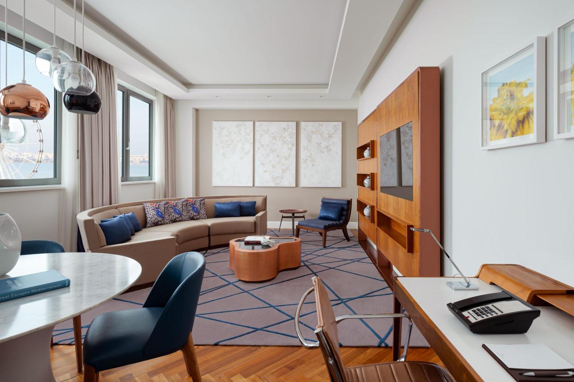 Sheraton Baku Intourist Exterior foto A living room at the hotel