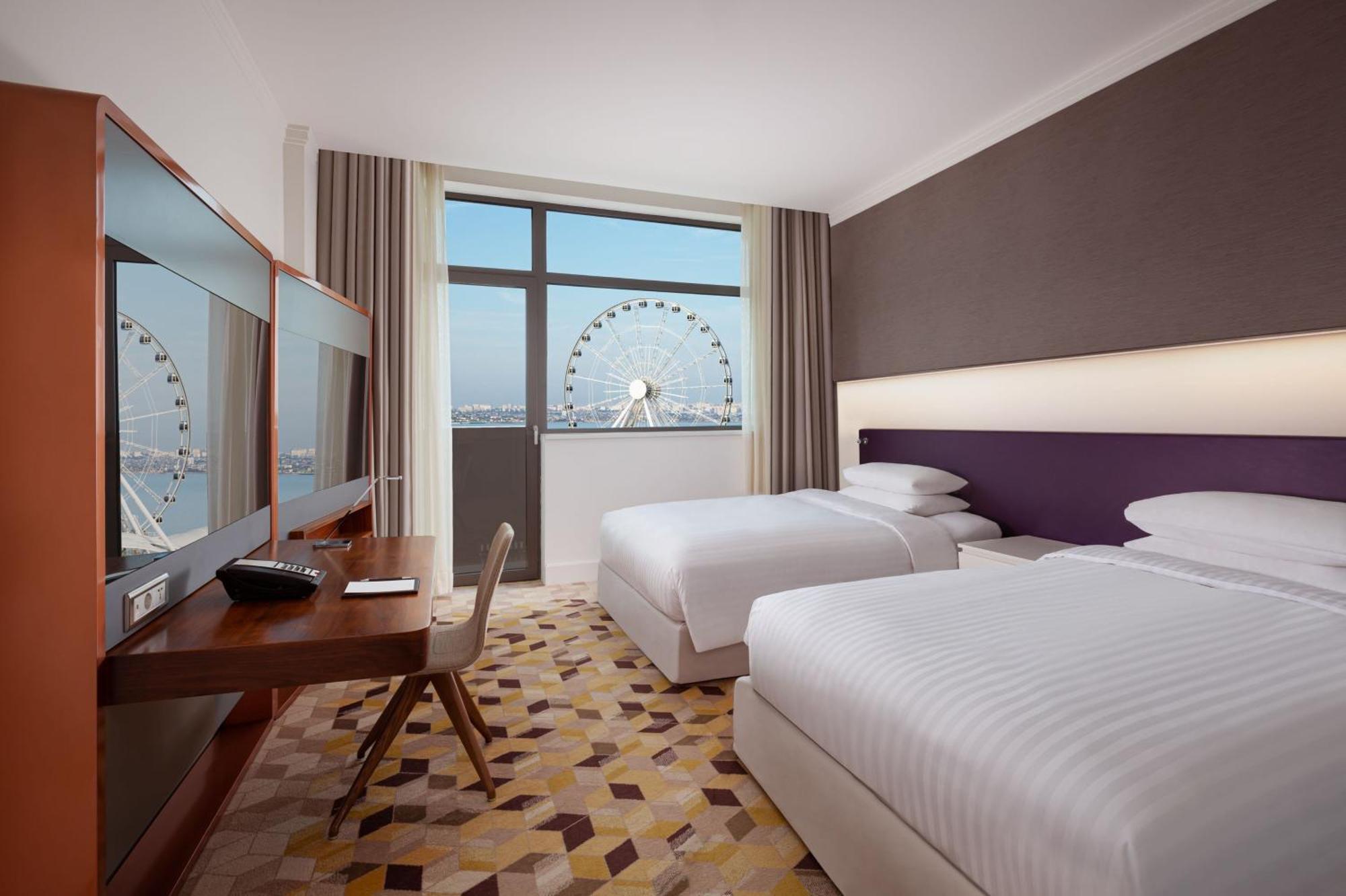 Sheraton Baku Intourist Exterior foto Deluxe Room