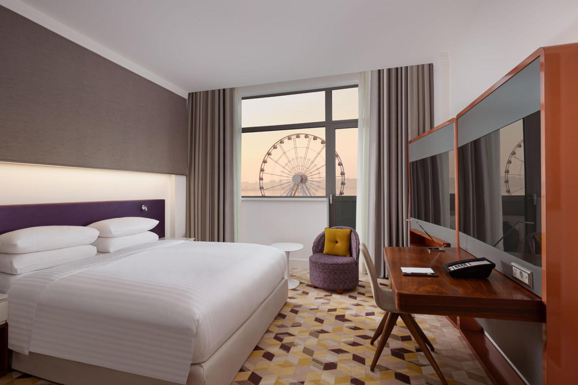 Sheraton Baku Intourist Exterior foto A room at the hotel