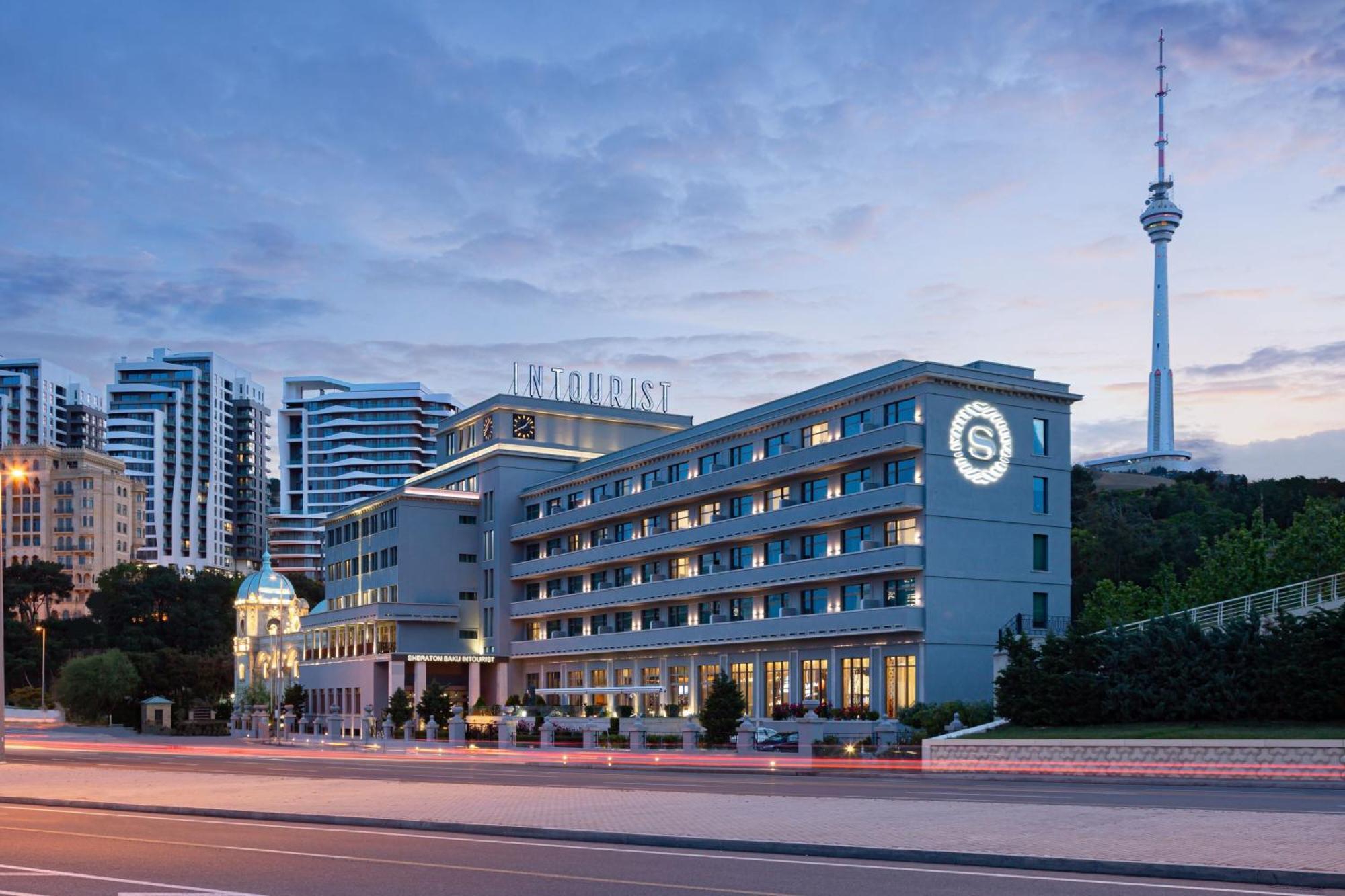 Sheraton Baku Intourist Exterior foto The hotel in 2016