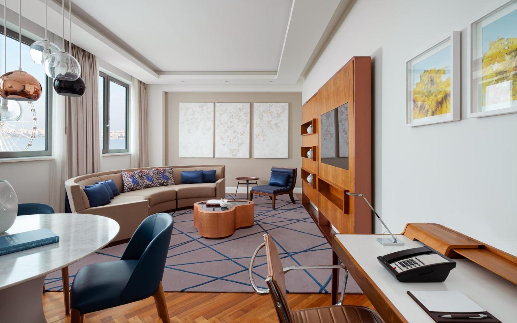 Sheraton Baku Intourist Exterior foto A living room at the hotel